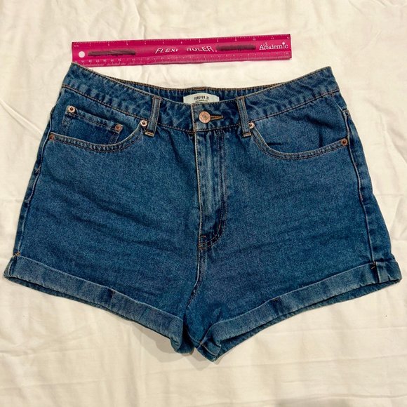 FOREVER 21 MOM JEAN CUFFED SHORTS SIZE 28 - Picture 3 of 6
